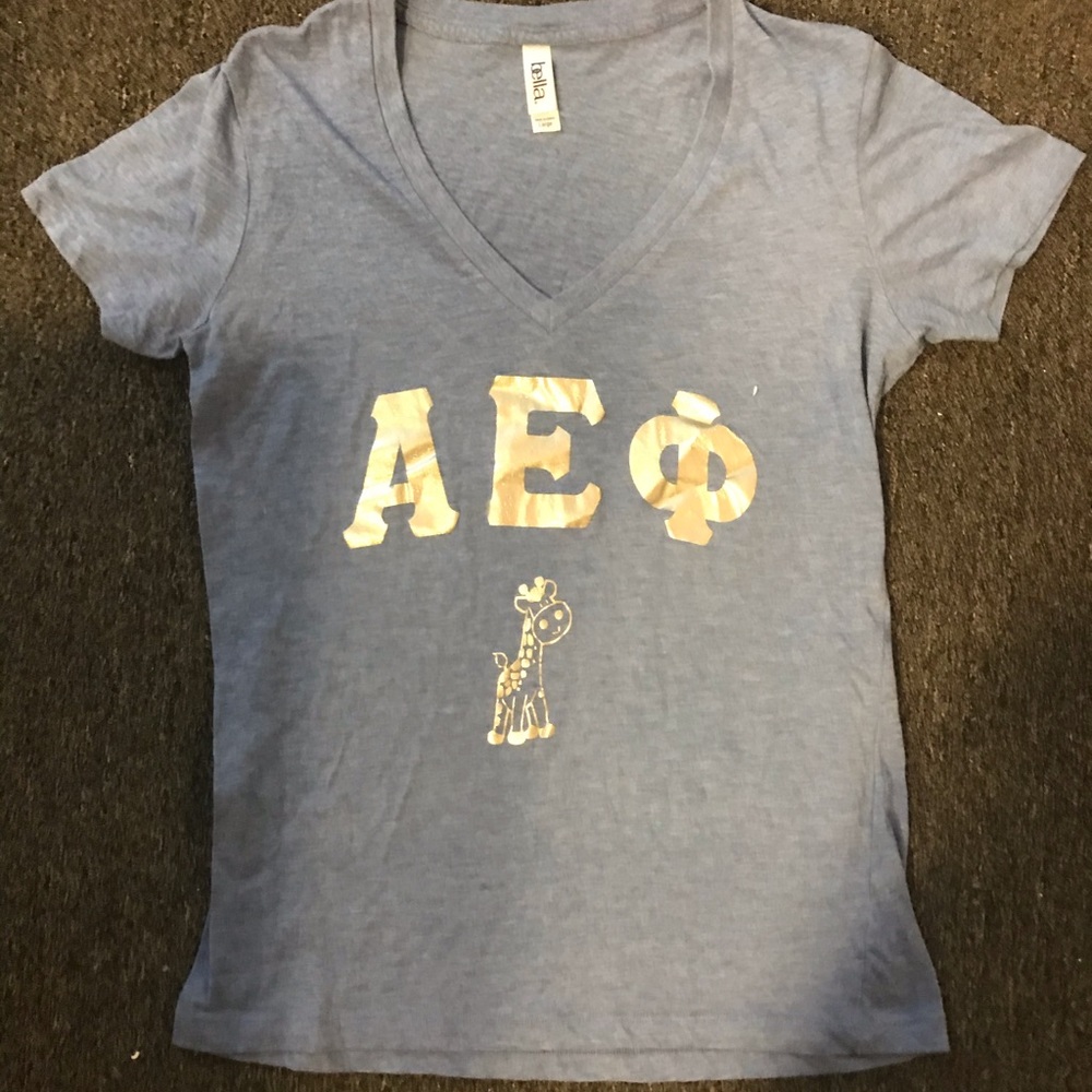 Alpha Epsilon Phi (AEPhi) Cute Bella Giraffe Shirt